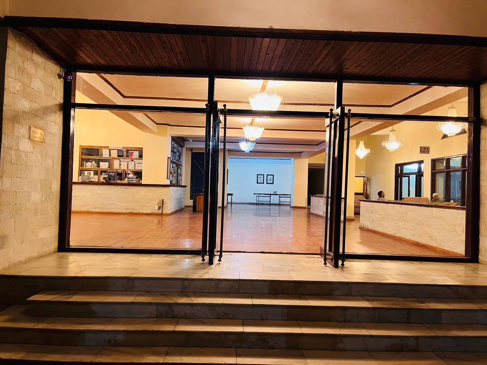 Sagar Resort Manali By Ramanand Sagar Ramayan Maker - #Near Mall Road #Big Parking #Property Of The Decade #Mountain View #Garden With Bonfire #Best Selling Property M 72084-84392 Exterior photo